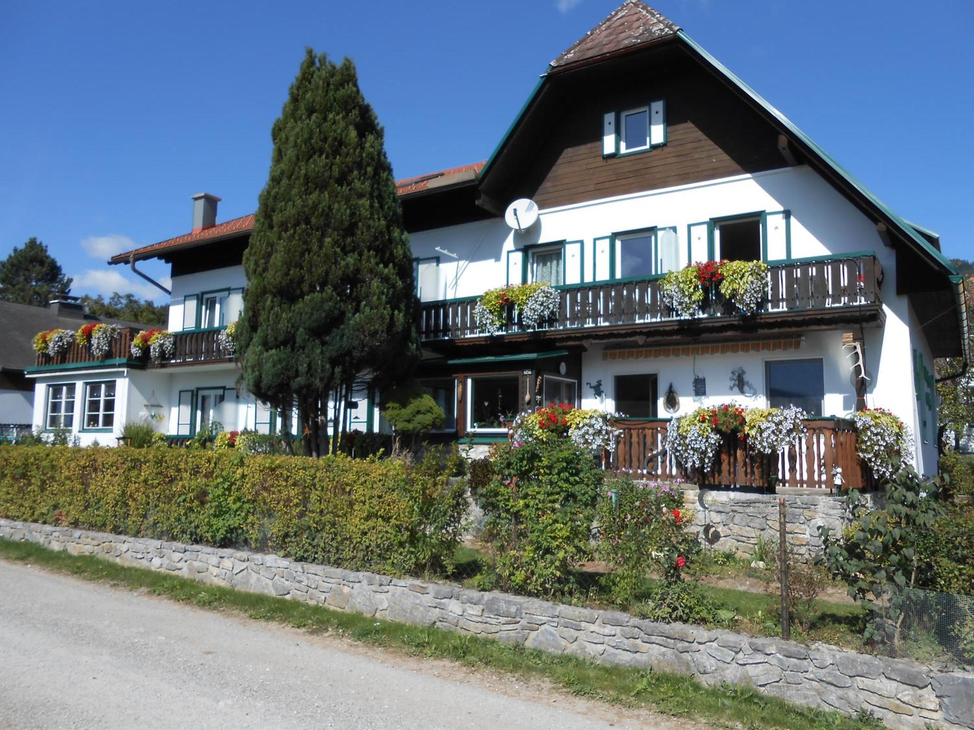 Pension Gierlinger Aflenz Kurort Luaran gambar